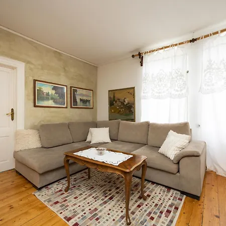 Dream Old&new Sunny Delight Apartment Split